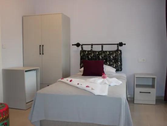 1 Doppelbett 1 Einzelzimmer